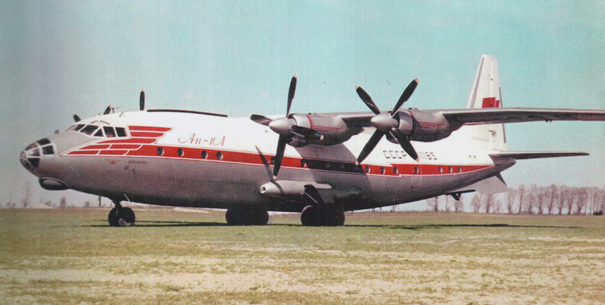 Antonov An-10A CCCP-11185.