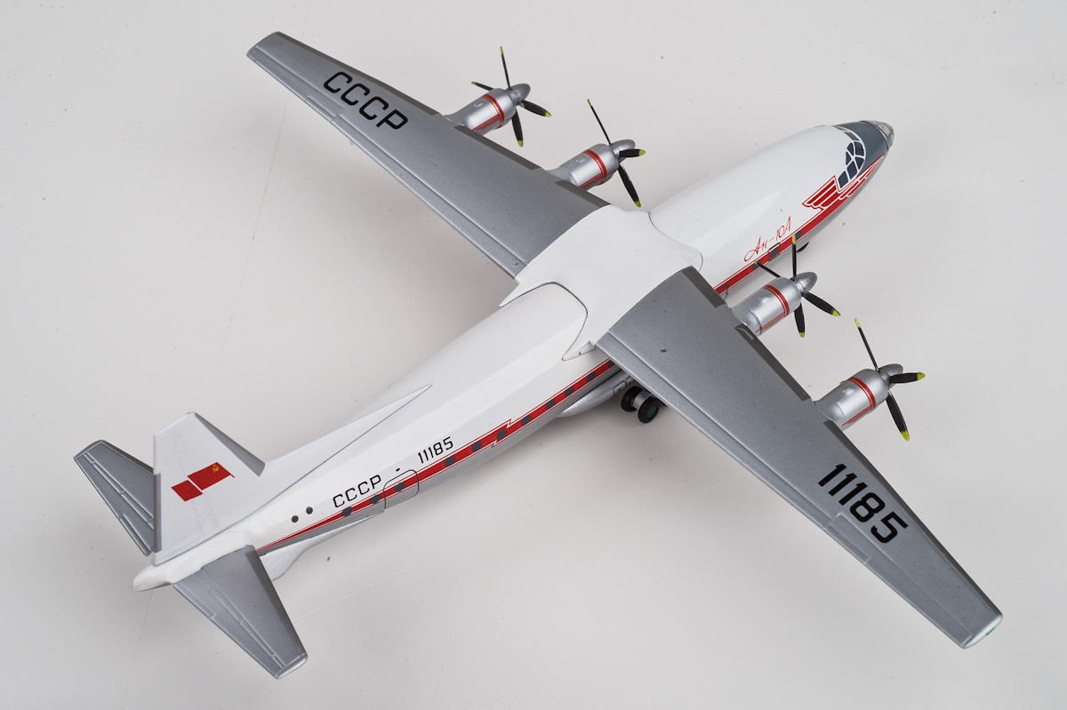 Antonov An-10A scale model, AviaBoss A2002.