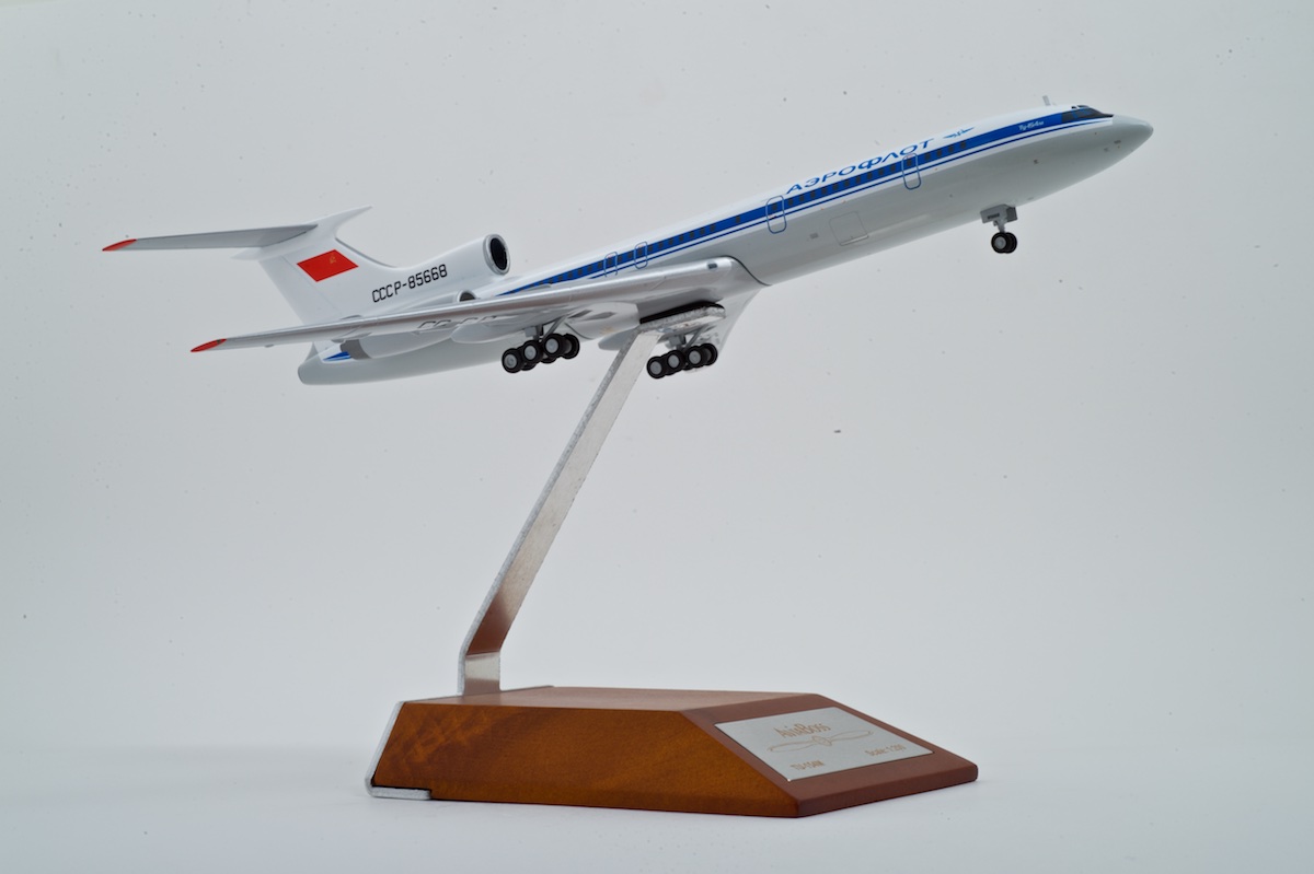 Модель самолета Ту-154М из металла, AviaBoss A2021.